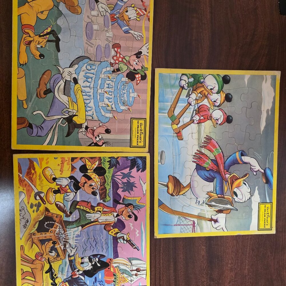 2 Walt Disney vintage puzzles